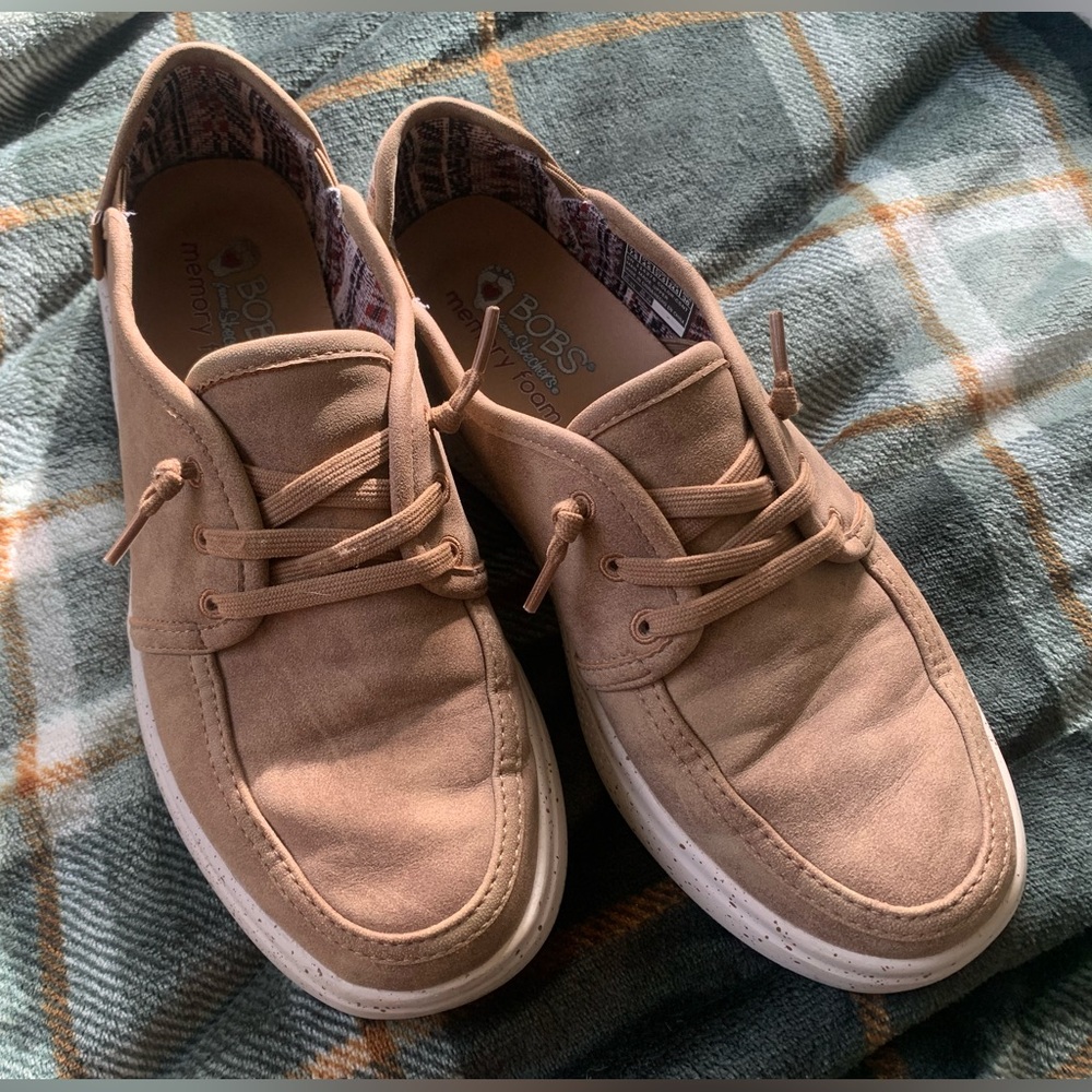 Skechers slip on Tan Boat Shoes with lace up details and Rubber Soles
